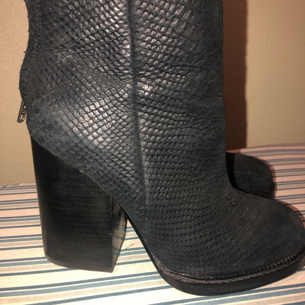 Boots - Picture 2 of 5